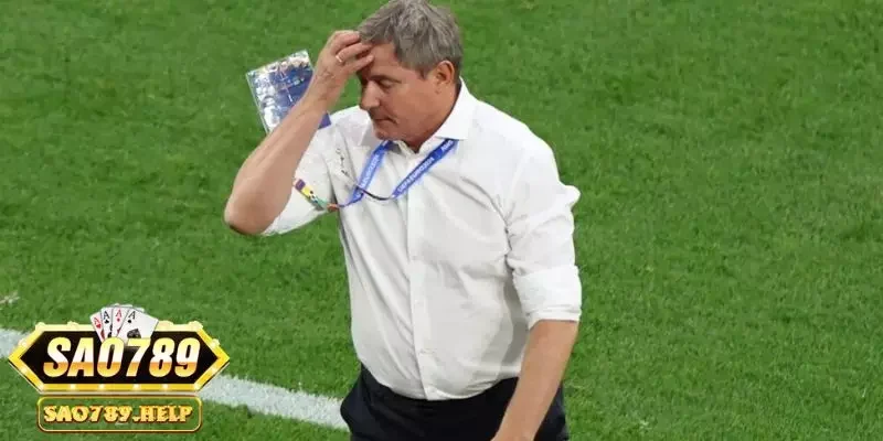 Huấn luyện viên năm 2021 Dragan Stojković