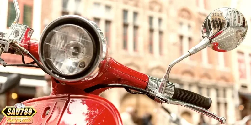 Nữ nằm mơ thấy người khác lấy mất xe máy của mình có thể là điềm báo bạn đang bị lợi dụng